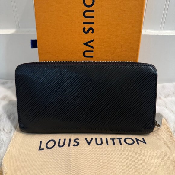 EUC LV Bicolor Black/Fuchsia Epi Zippy Long Wallet P0018 - Picture 4 of 13